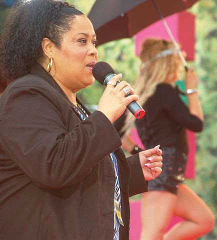 headline photo
